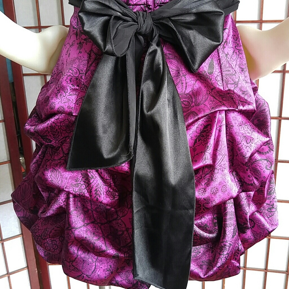 Dress - Picture 7 of 8